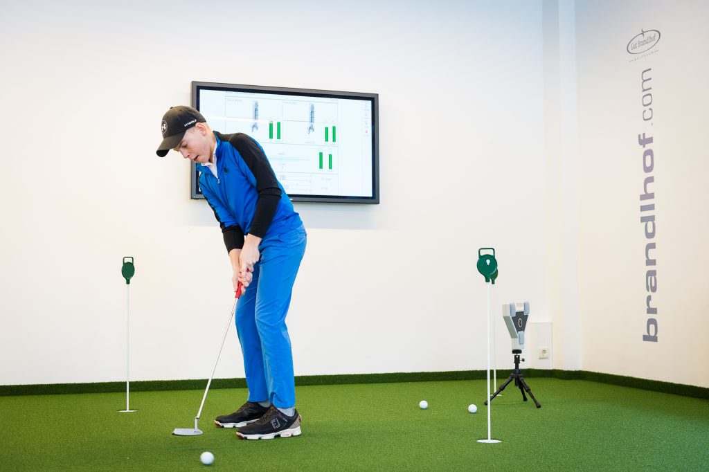 Indoor-Putting Green