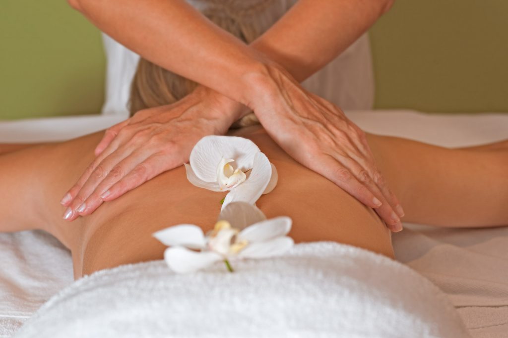 Massagen und Behandlungen